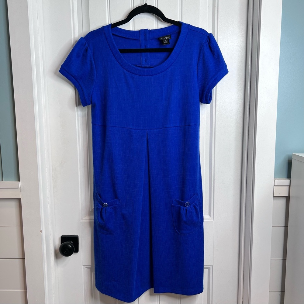 Enfocus Studio Women’s Royal Blue Short Sleeve Button Accent Dress. Size 10.